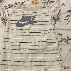 Nike Gray and White Short Sleeve Tee with Stripes